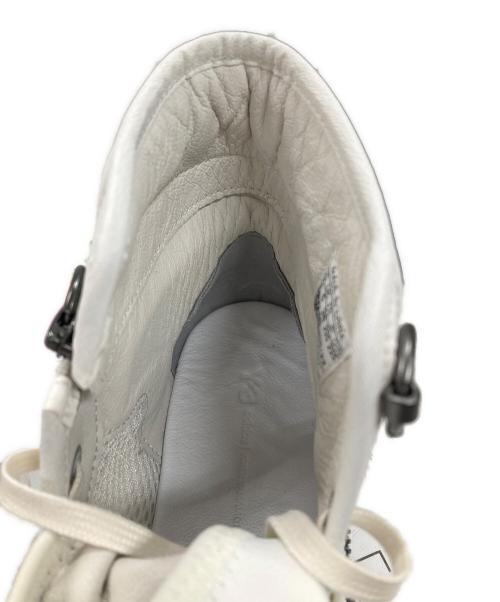 Y-3（ワイスリー）Y-3 (ワイスリー) ハイカットスニーカー AJATU COURT HIG ホワイト サイズ:23.5 未使用品の古着・服飾アイテム