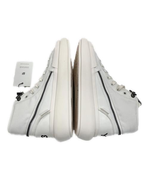 Y-3（ワイスリー）Y-3 (ワイスリー) ハイカットスニーカー AJATU COURT HIG ホワイト サイズ:23.5 未使用品の古着・服飾アイテム