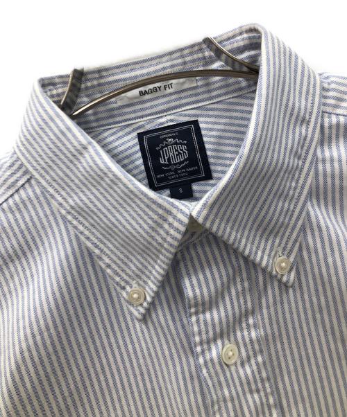 J.PRESS（ジェイプレス）J.PRESS オックスフォードシャツ GRFFITI B.D. OXFORD STRIPE SHIRT/BAGGY FIT（グラフィティ ボタンダウン オックスフォード ストライプ シャツ/バギー フィット） ブルー×ホワイト サイズ:Sの古着・服飾アイテム