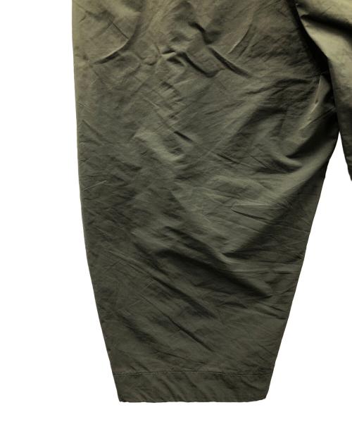 Porter Classic（ポータークラシック）Porter Classic (ポータークラシック) タックパンツ WEATHER BEBOP PANTS（ウェザー ビバップ パンツ） オリーブ サイズ:Lの古着・服飾アイテム