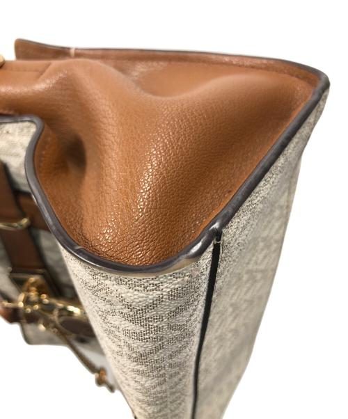 MICHAEL KORS（マイケル・コース）MICHAEL KORS (マイケル・コース) 2WAYバッグ ハンドバッグ ショルダーバッグ ハミルトン スモール ロゴ サッチェル ホワイト サイズ:実寸サイズにてご確認下さい。の古着・服飾アイテム