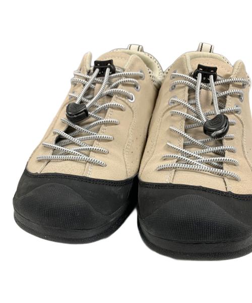 KEEN（キーン）KEEN (キーン) ローカットスニーカー ジャスパー ベージュ サイズ:24.5の古着・服飾アイテム
