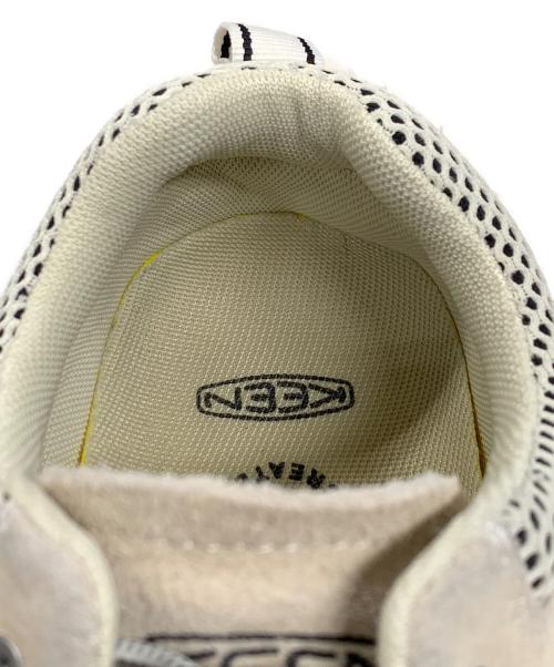 KEEN（キーン）KEEN (キーン) ローカットスニーカー ベージュ サイズ:25の古着・服飾アイテム