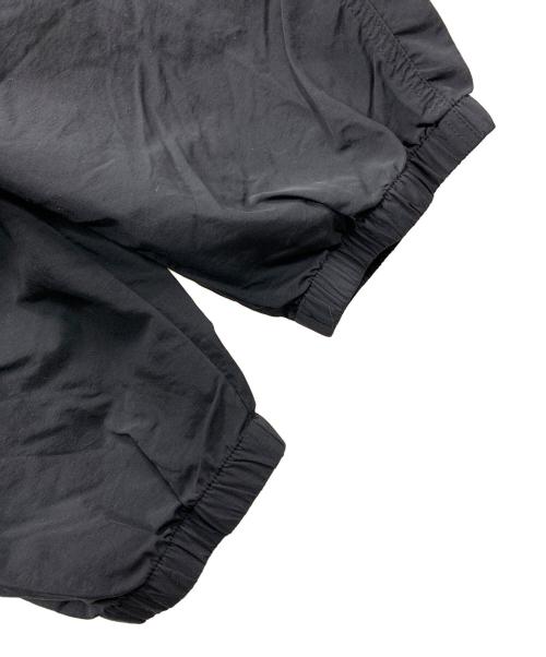 SUPREME（シュプリーム）SUPREME (シュプリーム) ナイロンパンツ 	22AW WARM UP PANTS（ウォームアップパンツ） ブラック サイズ:XXLの古着・服飾アイテム