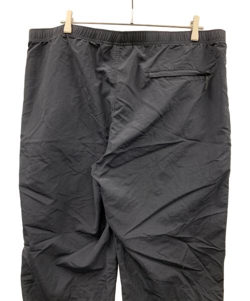 SUPREME（シュプリーム）SUPREME (シュプリーム) ナイロンパンツ 	22AW WARM UP PANTS（ウォームアップパンツ） ブラック サイズ:XXLの古着・服飾アイテム
