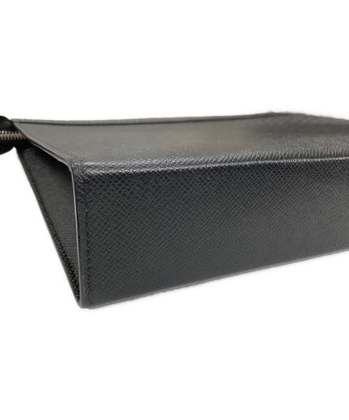 LOUIS VUITTON（ルイ ヴィトン）LOUIS VUITTON (ルイ ヴィトン) クラッチバッグ ポシェット・ヴォワヤージュMM ブラック サイズ:実寸サイズにてご確認ください。の古着・服飾アイテム