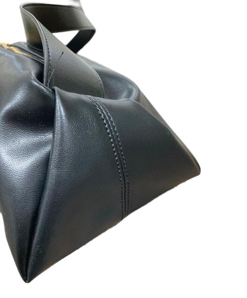 ISOLE（イゾレ）ISOLE (イゾレ) ショルダーバッグ LET IT GO ソフト ブラック サイズ:実寸サイズにご確認ください。の古着・服飾アイテム