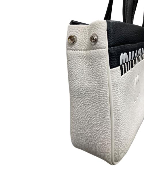 MILAMILAN by mila schon（ミラミラン バイ ミラ シェーン）MILAMILAN by mila schon (ミラミラン バイ ミラ シェーン) トートバッグ ホワイト×ブラック サイズ:実寸サイズにご確認ください。の古着・服飾アイテム