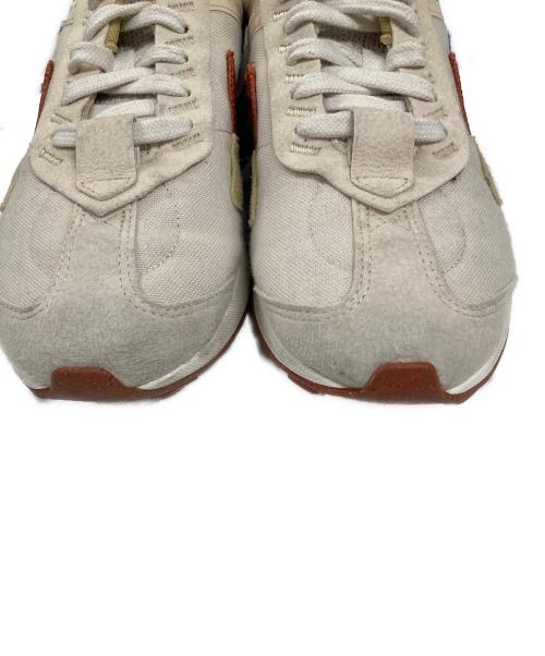 NIKE（ナイキ）NIKE (ナイキ) スニーカー ベージュ サイズ:26の古着・服飾アイテム