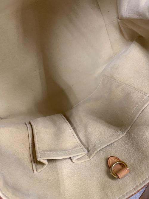 LOUIS VUITTON（ルイ ヴィトン）LOUIS VUITTON (ルイ ヴィトン) ハンドバッグ ダミエ・アズール ハムステッドPM ホワイト×グレー サイズ:実寸サイズにてご確認ください。の古着・服飾アイテム