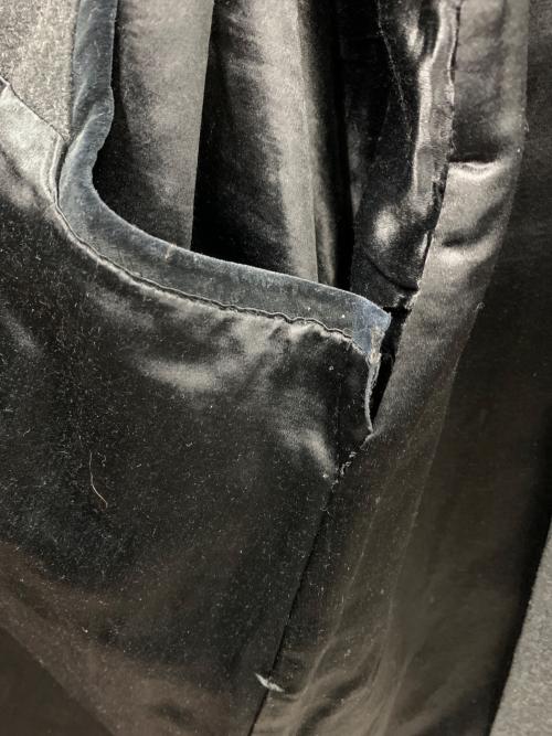 court（コート）court (コート) トンビコート ブラック サイズ:実寸サイズにてご確認ください。の古着・服飾アイテム