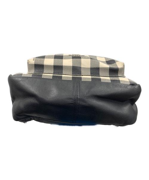 COACH（コーチ）COACH (コーチ) リュック ギンガムチェック アイボリー×ブラック サイズ:実寸サイズにてご確認ください。の古着・服飾アイテム