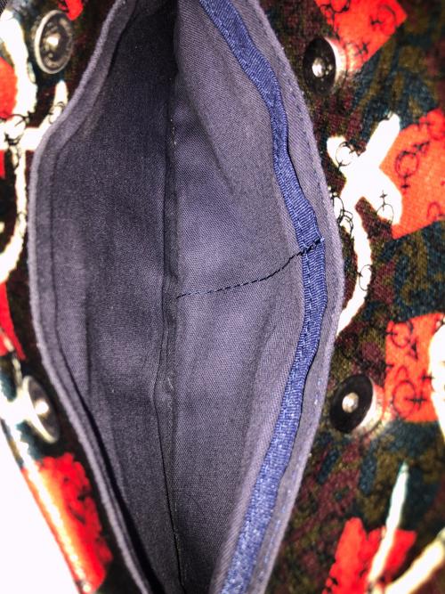 Vivienne Westwood（ヴィヴィアンウエストウッド）Vivienne Westwood (ヴィヴィアンウエストウッド) ショルダーバッグ ブラウン×レッド サイズ:実寸サイズにてご確認下さい。の古着・服飾アイテム