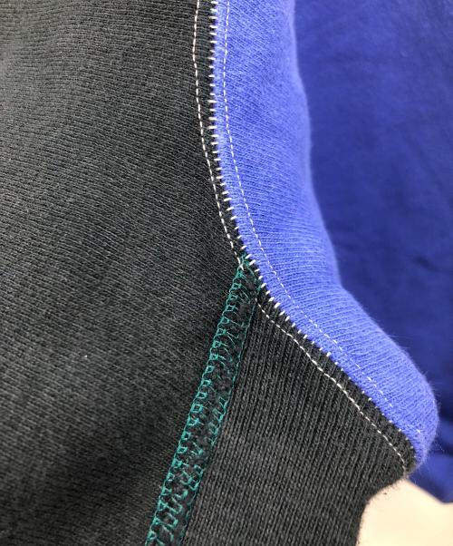 Champion（チャンピオン）Champion (チャンピオン) 90s リバースウィーブスウェット ブラック×ブルー サイズ:MEDIUMの古着・服飾アイテム