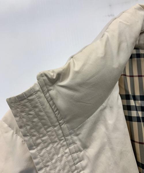 BURBERRY（バーバリー）BURBERRY (バーバリー) ダウンコート ノバチェック アイボリー サイズ:Lの古着・服飾アイテム