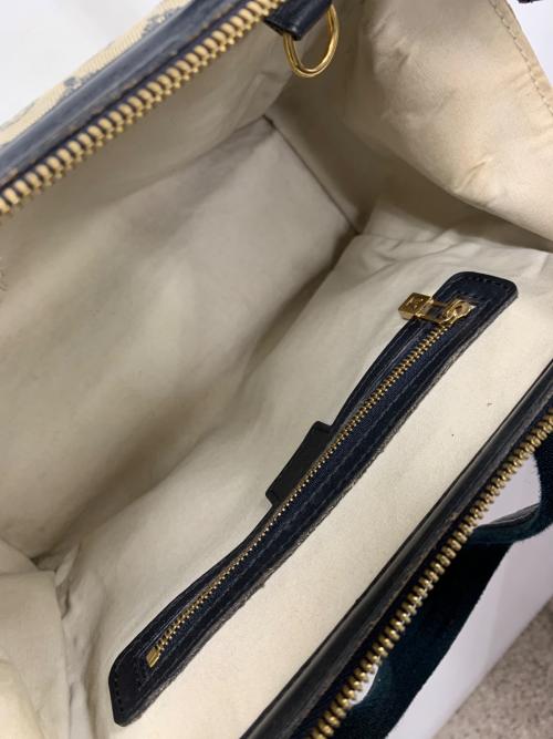 LOUIS VUITTON（ルイ ヴィトン）LOUIS VUITTON (ルイ ヴィトン) ハンドバッグ ジョセフィーヌ モノグラム ベージュ×ネイビー サイズ:実寸サイズにてご確認ください。の古着・服飾アイテム