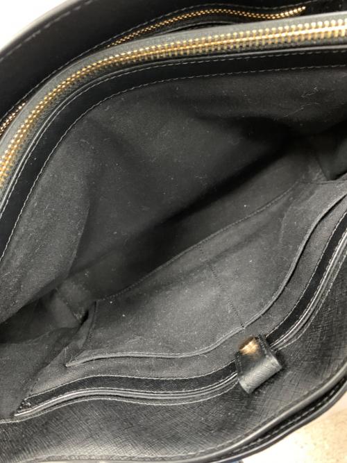 TORY BURCH（トリーバーチ）TORY BURCH (トリーバーチ) トートバッグ ロビンソン ブラック サイズ:実寸サイズにてご確認ください。の古着・服飾アイテム