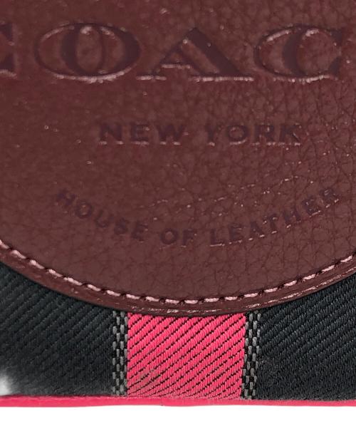 COACH（コーチ）COACH (コーチ) ショルダーバッグ ミニ デンプシー カメラ バッグ シグネチャー ジャカード ストライプ アンド コーチ パッチ ブラウン サイズ:実寸サイズにてご確認下さい。の古着・服飾アイテム