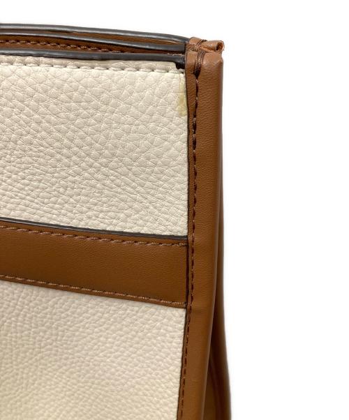 MICHAEL KORS（マイケル・コース）MICHAEL KORS (マイケル・コース) トートバッグ ストラクチャートート アイボリー×ブラウン サイズ:実寸サイズにてご確認くださいの古着・服飾アイテム