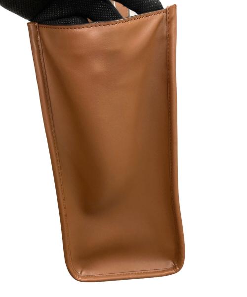 MICHAEL KORS（マイケル・コース）MICHAEL KORS (マイケル・コース) トートバッグ ストラクチャートート アイボリー×ブラウン サイズ:実寸サイズにてご確認くださいの古着・服飾アイテム