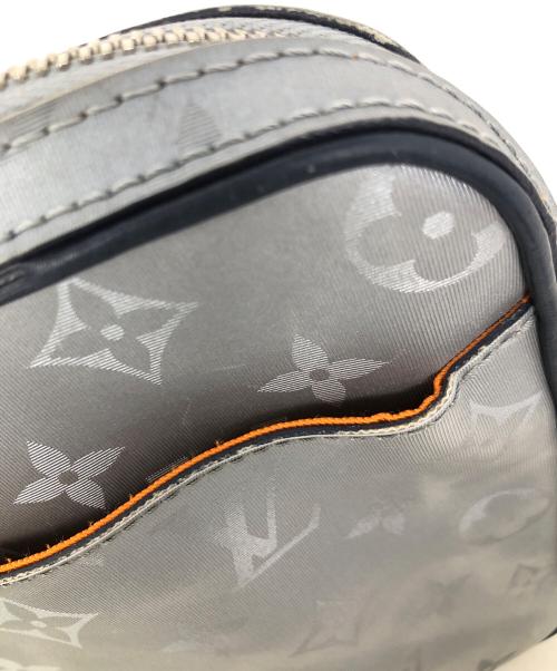 LOUIS VUITTON（ルイ ヴィトン）LOUIS VUITTON (ルイ ヴィトン) ショルダーバッグ モノグラム サテライト SLV（シルバー）アルファ メッセンジャー グレー サイズ:実寸サイズにてご確認下さい。の古着・服飾アイテム
