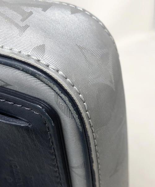 LOUIS VUITTON（ルイ ヴィトン）LOUIS VUITTON (ルイ ヴィトン) ショルダーバッグ モノグラム サテライト SLV（シルバー）アルファ メッセンジャー グレー サイズ:実寸サイズにてご確認下さい。の古着・服飾アイテム