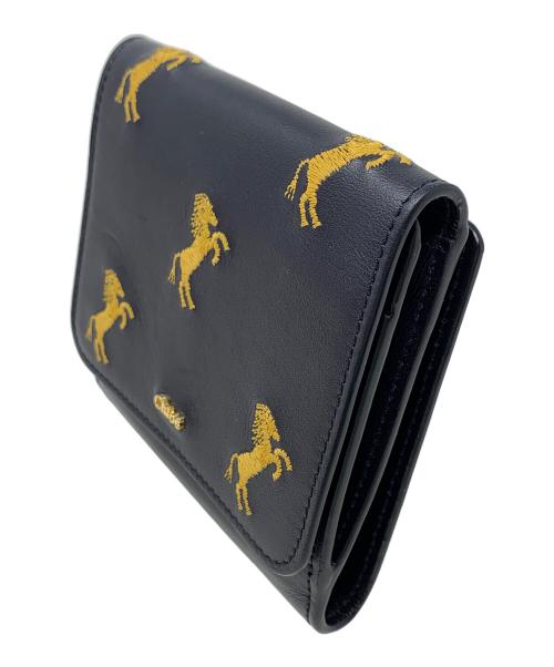 Chloe（クロエ）Chloe (クロエ) 2つ折り財布 リトルホース ブラック サイズ:実寸サイズにてご確認ください。の古着・服飾アイテム