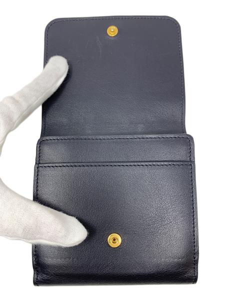 Chloe（クロエ）Chloe (クロエ) 2つ折り財布 リトルホース ブラック サイズ:実寸サイズにてご確認ください。の古着・服飾アイテム