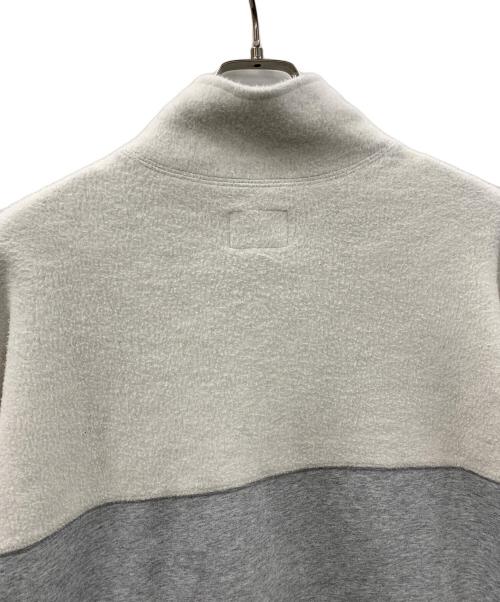 HUF（ハフ）HUF (ハフ) ハーフジップスウェット 1/4 Zip Mockneck Fleece Sweater（ジップ モックネック フリース セーター） グレー×ホワイト サイズ:Mの古着・服飾アイテム