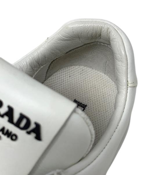 PRADA（プラダ）PRADA (プラダ) スニーカー ホワイト サイズ:36の古着・服飾アイテム