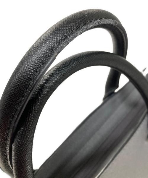 MICHAEL KORS（マイケル・コース）MICHAEL KORS (マイケル・コース) 2WAYハンドバッグ サッチェル ハンドバッグ ショルダーバッグ グレー×ブラック サイズ:実寸サイズにてご確認下さい。の古着・服飾アイテム