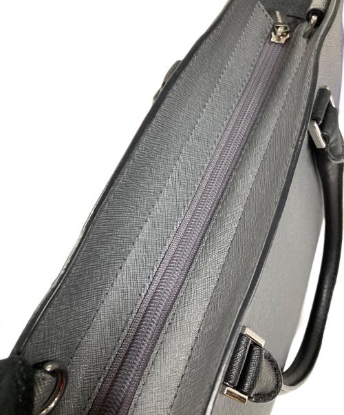 MICHAEL KORS（マイケル・コース）MICHAEL KORS (マイケル・コース) 2WAYハンドバッグ サッチェル ハンドバッグ ショルダーバッグ グレー×ブラック サイズ:実寸サイズにてご確認下さい。の古着・服飾アイテム