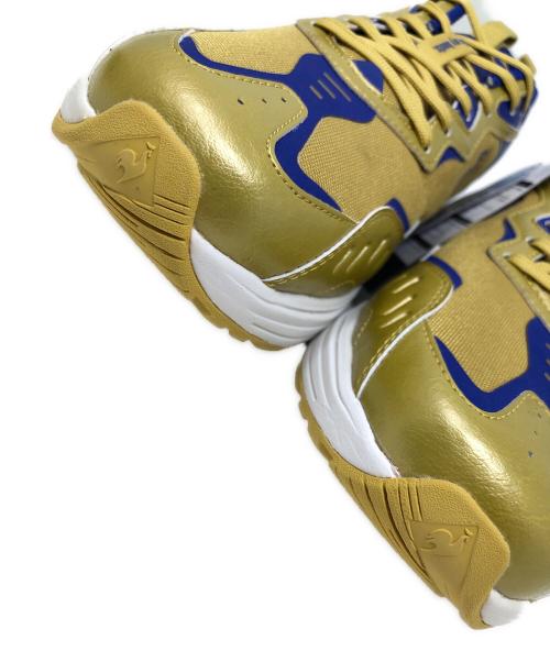 le coq sportif（ルコックスポルティフ）le coq sportif ランニングシューズ LCS R 2000 TB『TIGER&BUNNY2』（ルコックスポルティフ R 2000 TB『タイガー＆バニー2』）コラボモデル ゴールド×ブルー サイズ:JP 28 未使用品の古着・服飾アイテム