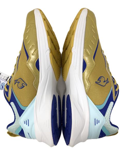 le coq sportif（ルコックスポルティフ）le coq sportif ランニングシューズ LCS R 2000 TB『TIGER&BUNNY2』（ルコックスポルティフ R 2000 TB『タイガー＆バニー2』）コラボモデル ゴールド×ブルー サイズ:JP 28 未使用品の古着・服飾アイテム