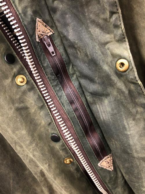 Barbour（バブアー）Barbour (バブアー) ハンティングジャケット オリーブ サイズ:実寸サイズにてご確認ください。の古着・服飾アイテム