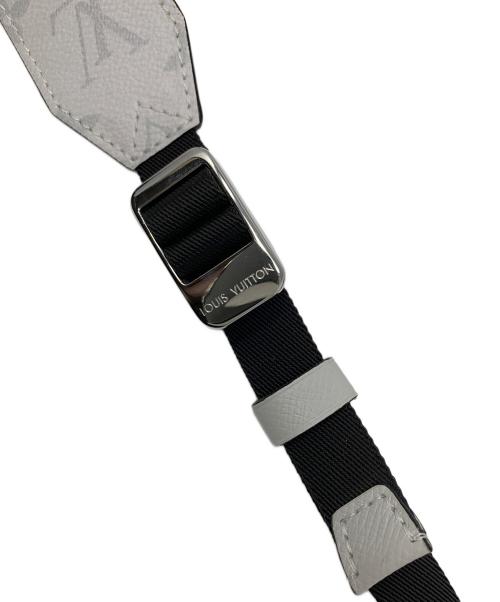 LOUIS VUITTON（ルイ ヴィトン）LOUIS VUITTON (ルイ ヴィトン) ショルダーバッグ タイガラマ フラップメッセンジャー ライトグレー サイズ:実寸サイズにてご確認ください。の古着・服飾アイテム