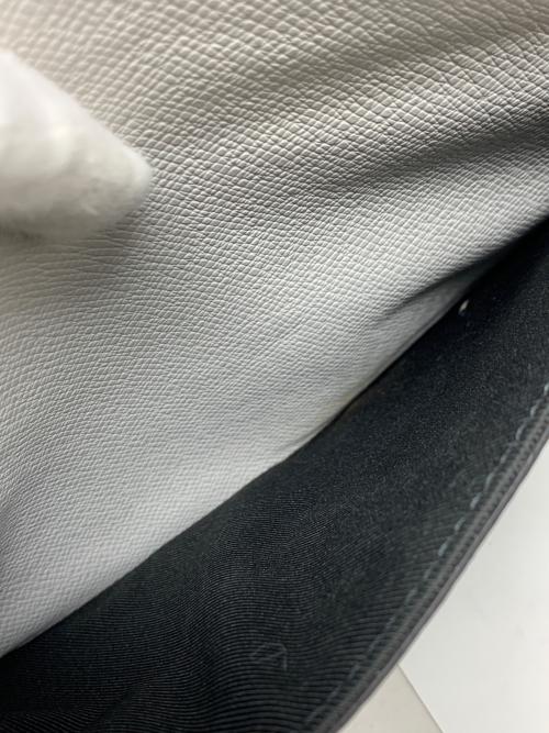 LOUIS VUITTON（ルイ ヴィトン）LOUIS VUITTON (ルイ ヴィトン) ショルダーバッグ タイガラマ フラップメッセンジャー ライトグレー サイズ:実寸サイズにてご確認ください。の古着・服飾アイテム