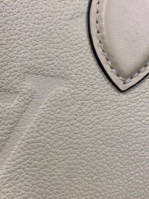 LOUIS VUITTON（ルイ ヴィトン）LOUIS VUITTON (ルイ ヴィトン) 2WAYバッグ ハンドバッグ ショルダーバッグ モノグラム オンザゴーPM アイボリー サイズ:実寸サイズにてご確認ください。の古着・服飾アイテム