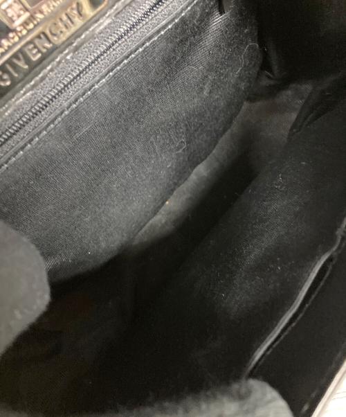 GIVENCHY（ジバンシィ）GIVENCHY (ジバンシィ) 2WAYバッグ ハンドバッグ ショルダーバッグ ブラック サイズ:実寸サイズにてご確認下さい。の古着・服飾アイテム