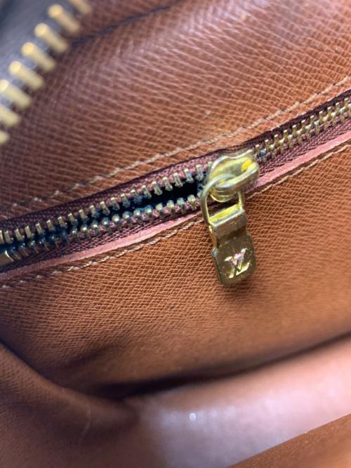 LOUIS VUITTON（ルイ ヴィトン）LOUIS VUITTON (ルイ ヴィトン) ショルダーバッグ モノグラム トロカデロ30 ブラウン サイズ:実寸サイズにてご確認ください。の古着・服飾アイテム