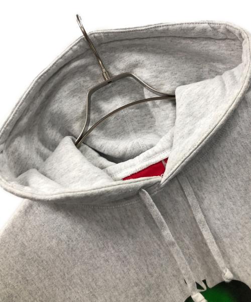 SUPREME（シュプリーム）SUPREME (シュプリーム) プルオーバーパーカー Apple Hooded Sweatshirt（アップル フーデッド スウェットシャツ） グレー サイズ:Largeの古着・服飾アイテム