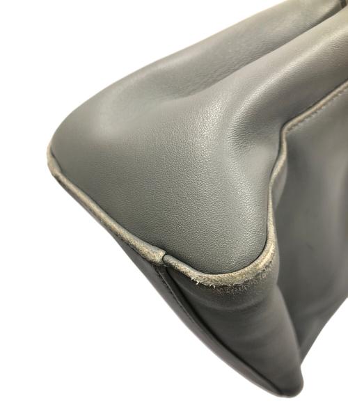 FENDI（フェンディ）FENDI (フェンディ) 2WAYバッグ ハンドバッグ ショルダーバッグ ピーカブーアイコニックスモール グレー サイズ:実寸サイズにてご確認くださいの古着・服飾アイテム