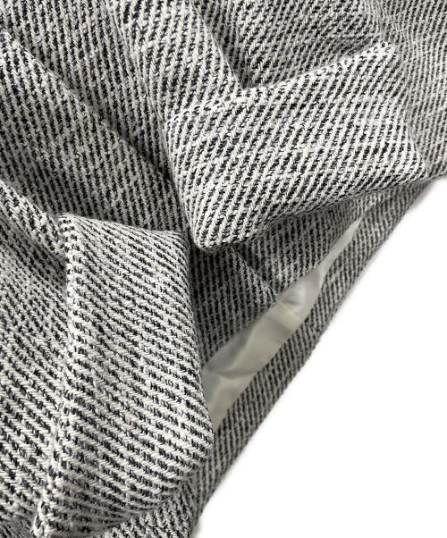 ELENDEEK（エレンディーク）ELENDEEK (エレンディーク) コート TWEED FORM SHORT CT（ツイード フォルム ショート コート） グレー サイズ:Fの古着・服飾アイテム