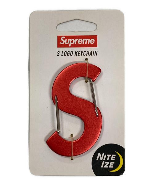 SUPREME（シュプリーム）Supreme (シュプリーム) NITE IZE (ナイトアイズ) カラビナ S Logo Keychain（Sロゴキーチェーン） レッド サイズ:実寸サイズにてご家訓ください。 未使用品の古着・服飾アイテム