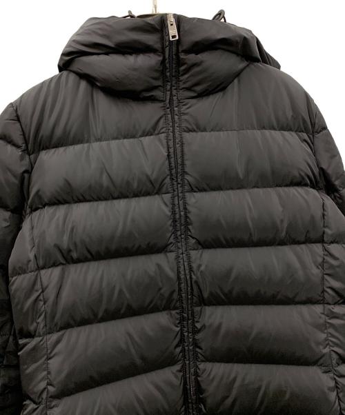 PRADA（プラダ）PRADA (プラダ) ダウンコート トライアングルロゴ ブラック サイズ:42の古着・服飾アイテム