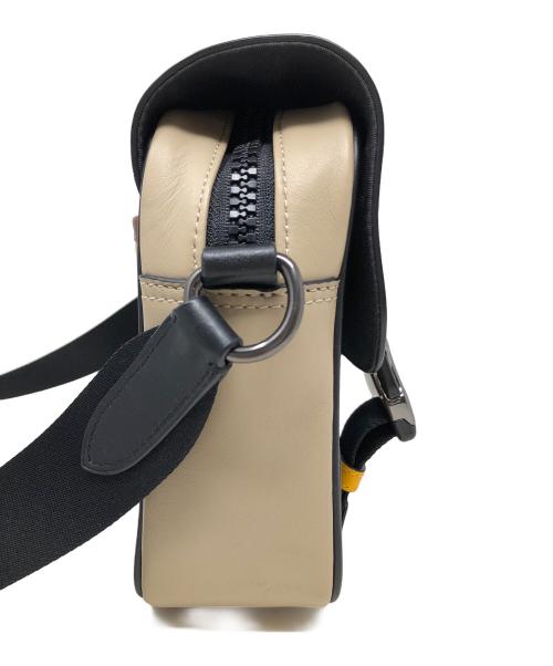 COACH（コーチ）COACH (コーチ) メッセンジャーバッグ トラック クロスボディ バッグ イン カラーブロック アイボリー×グレー サイズ:実寸サイズにてご確認ください。の古着・服飾アイテム