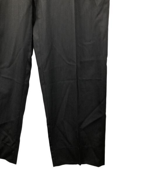 ERMENEGILDO ZEGNA（エルメネジルド・ゼニア）ERMENEGILDO ZEGNA (エルメネジルド・ゼニア) タックパンツ ブラック サイズ:実寸サイズにてご確認ください。の古着・服飾アイテム