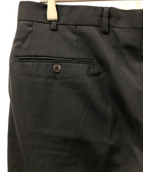 ERMENEGILDO ZEGNA（エルメネジルド・ゼニア）ERMENEGILDO ZEGNA (エルメネジルド・ゼニア) タックパンツ ブラック サイズ:実寸サイズにてご確認ください。の古着・服飾アイテム