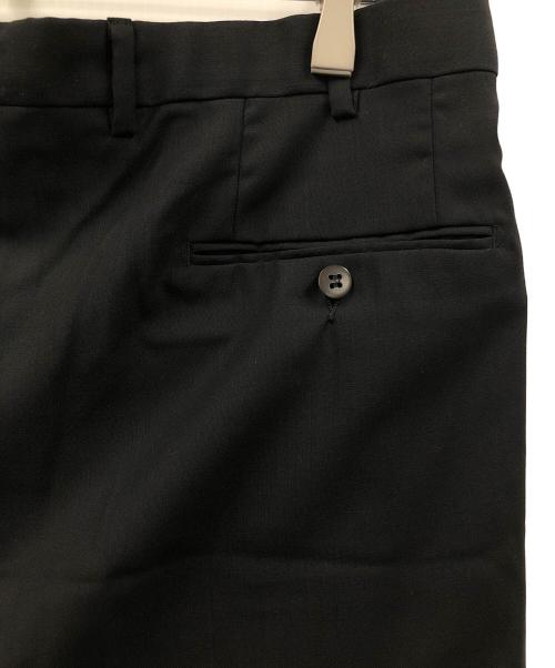 ERMENEGILDO ZEGNA（エルメネジルド・ゼニア）ERMENEGILDO ZEGNA (エルメネジルド・ゼニア) タックパンツ ブラック サイズ:実寸サイズにてご確認ください。の古着・服飾アイテム