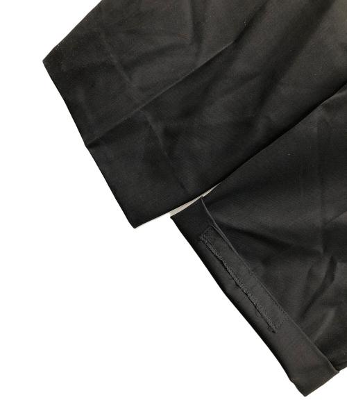 ERMENEGILDO ZEGNA（エルメネジルド・ゼニア）ERMENEGILDO ZEGNA (エルメネジルド・ゼニア) タックパンツ ブラック サイズ:実寸サイズにてご確認ください。の古着・服飾アイテム